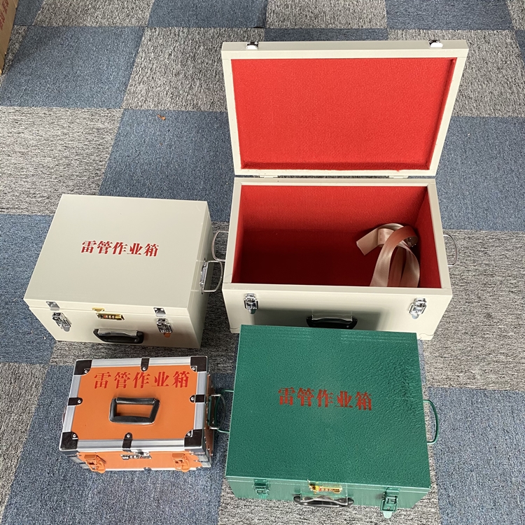 揭西爆破工程作业箱如何选择？玻璃钢与传统材质的全面对比